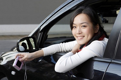 白癜风是怎么引起的