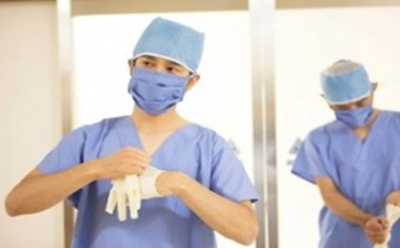 脸上患白癜风是什么原因